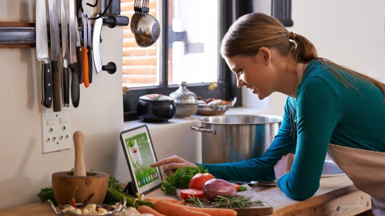 Tame Your Recipe Chaos: 5 Best Cooking & Recipe Management Apps for Food Enthusiasts