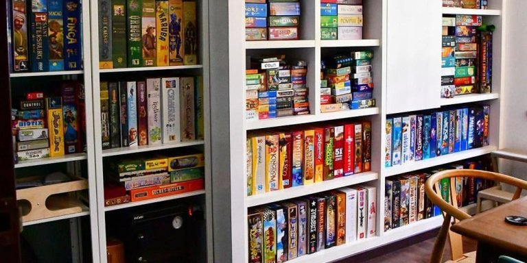 Organize, Learn & Analyze: 5 Best Board Game Collection & Stats Apps