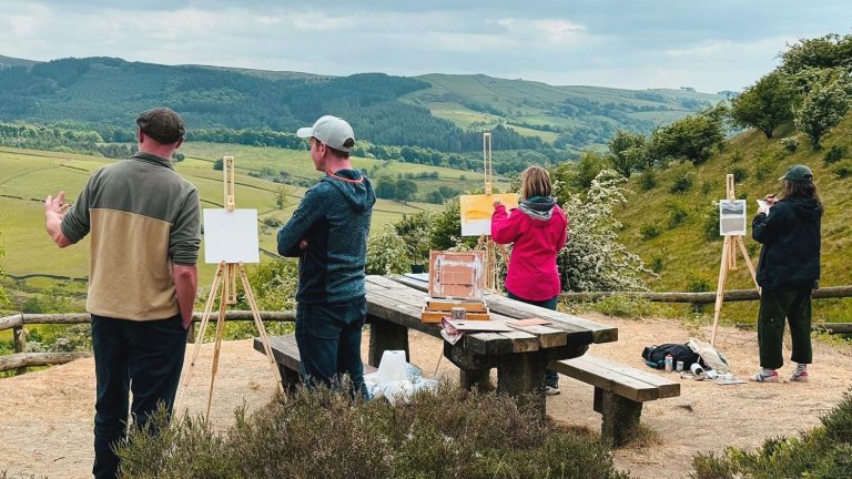 Chase the Light Together: 5 Apps for Local Photo Walks & Plein Air Adventures