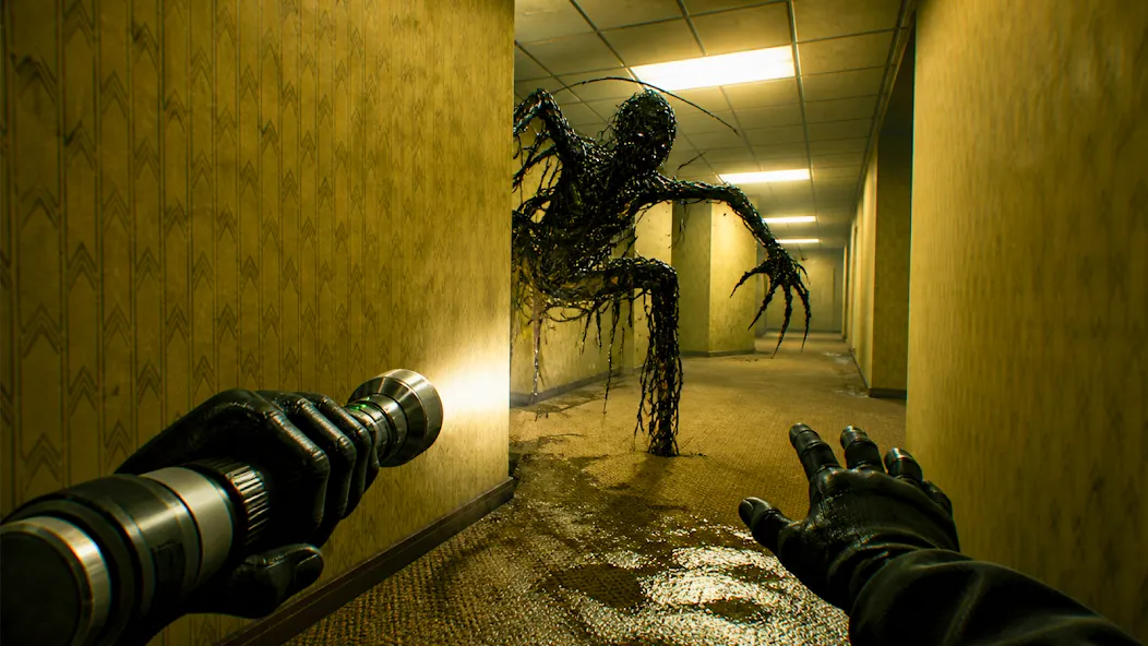 Hide in Backrooms Escape Mod screenshot 1