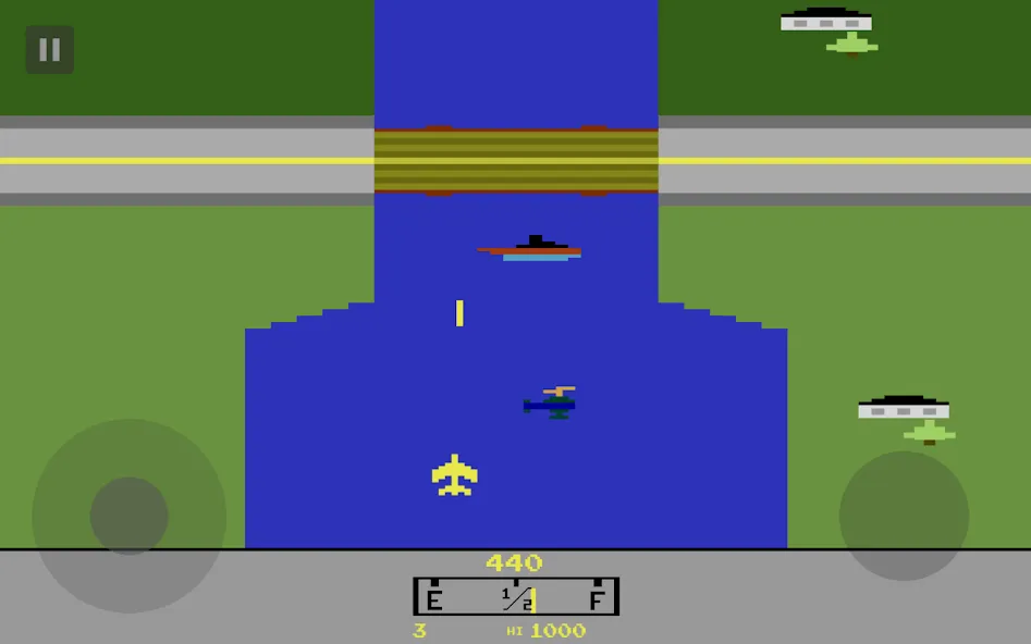 River Raiders: Retro Arcade screenshot 8